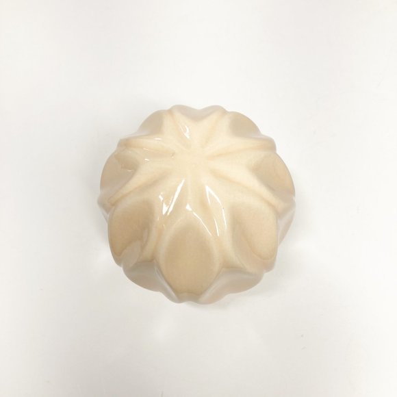 DECORATIVE Peachy Cream Ceramic Detail Round Ball - Picture 6 of 7